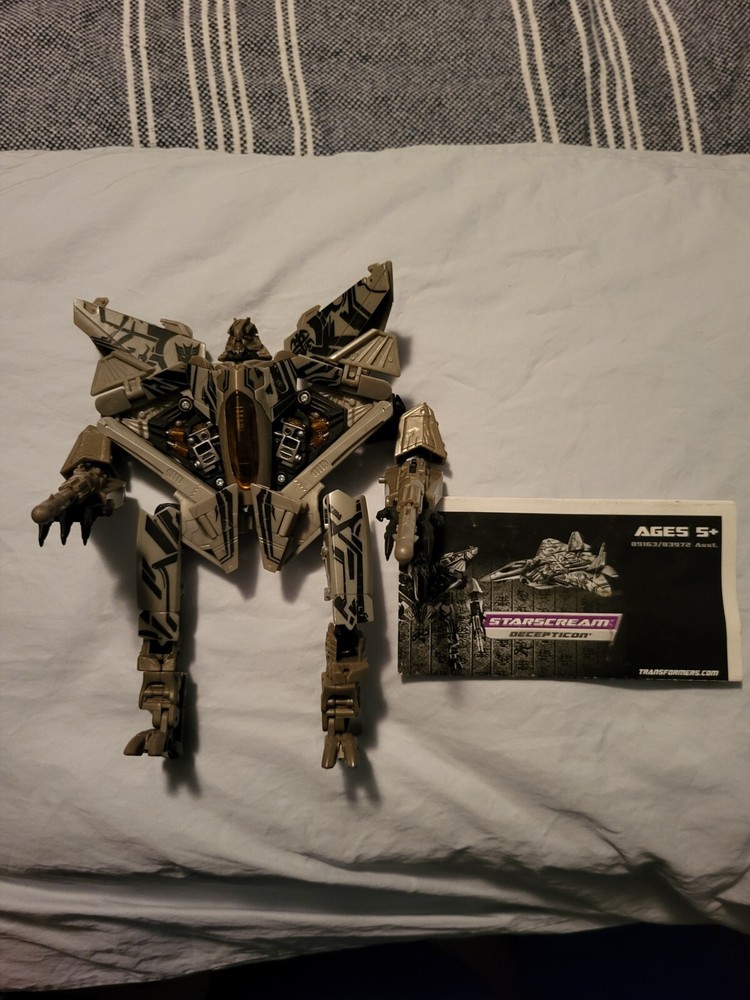 Transformers Revenge of the Fallen Voyager Class Starscream Complete w/ instruct