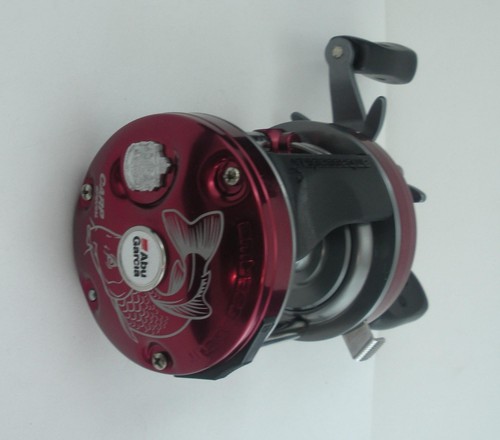 Abu Garcia 1571254 C3-6500CRPSPC22 C-3 Spécial Carpe Moulinet Baitcast - Photo 4/5