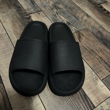 Black Soft Sole Indoor Outdoor Slides Unisex Lightweight House Slippers Size 11