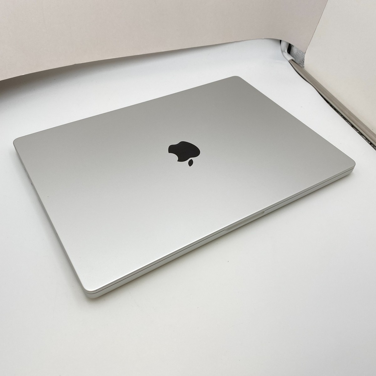 MacBook Pro 16