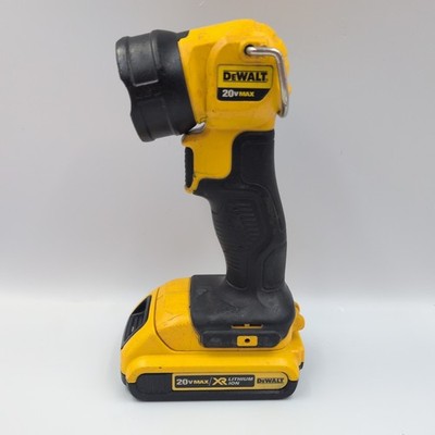 DeWalt DCL040 20V MAX LED Work Light w DCB203 Battery For Parts or Repair