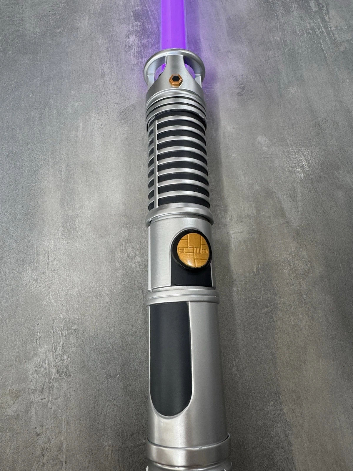 Savi's Workshop Handbuilt Lightsaber Peace & Justice Purple With Case Brand New 4