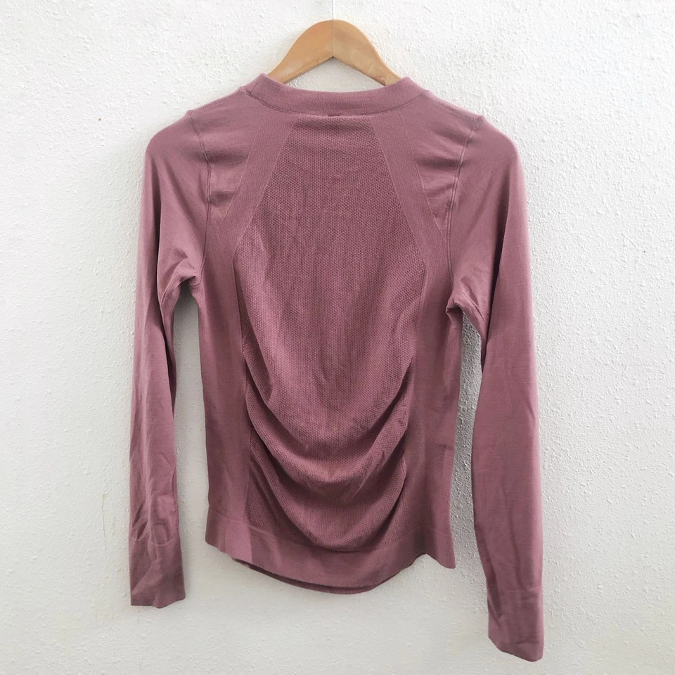 Top sin costuras ATHLETA Foresthill Ascent talla mediana Foto 3 de 4