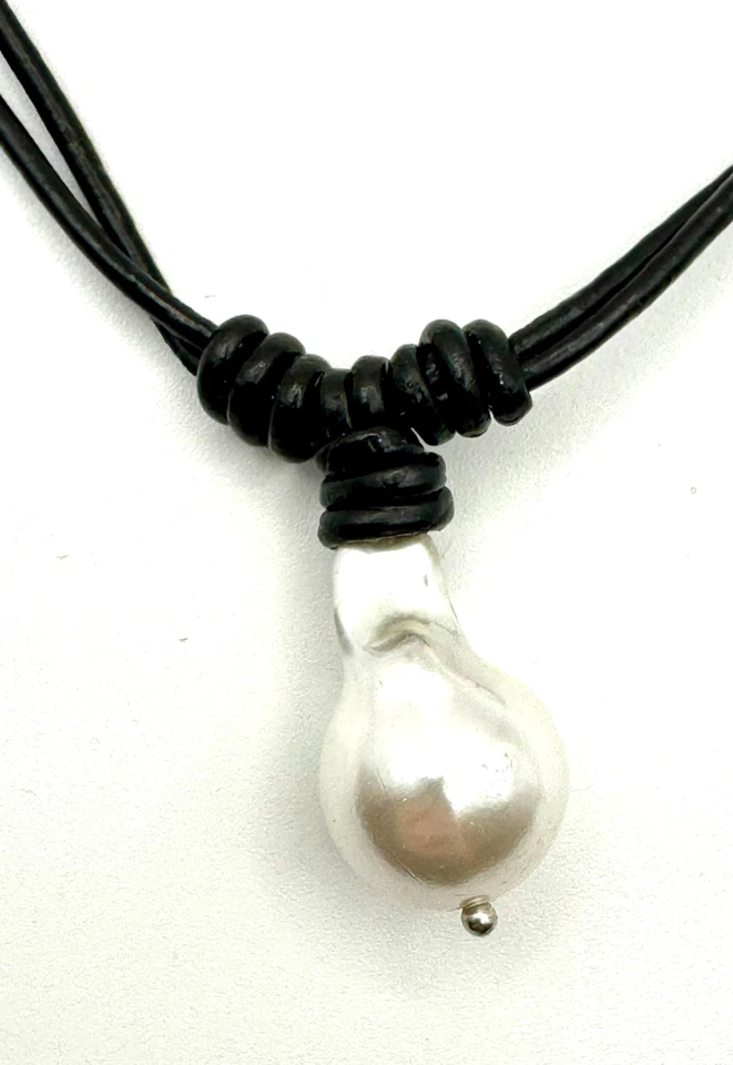 Baroque Pearl and Leather Cord Necklace Irregular FREE SHIPPING Women's Fashion - Image 2 of 4