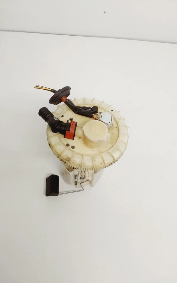 Toyota Matrix XR 2006 conjunto de bomba de combustible OEM Foto 2 de 4