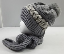 New, Women s Grey Knit Pom-Pom Beanie Hat/Scarf Combo O/S .