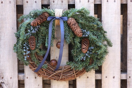 Beautiful Rustic Winter Wreath With Bells 16 inch - Picture 9 of 9