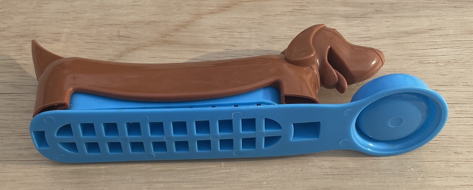 EVRIHOLDER Hot Dog Holder And Slicer Snacks Fun Lunches For Kids Blue Brown