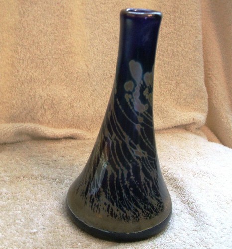 Vintage Robert Coleman Purple Cobalt Iridescent Hand Blown Glass Vase 8 1/4 In. - Picture 3 of 8