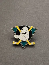 NHL Hockey Team Anaheim Ducks Enamel Lapel Pin, FREE SHIPPING!