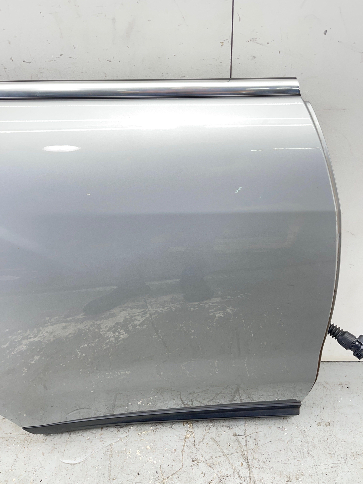 2017-2022 MASERATI LEVANTE REAR RIGHT DOOR GRIGIO METTALLIC (817) OEM 2018 2019
