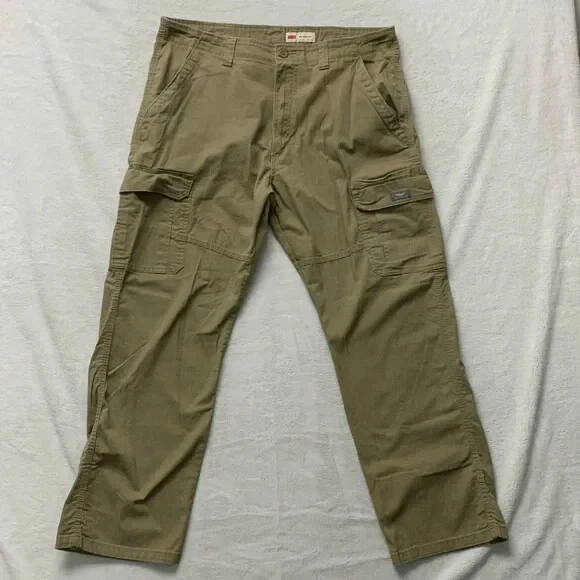 Wrangler relaxed fit Mens 38 x 30 Tan Cargo pants Hiking Workwear Outdoors Khaki