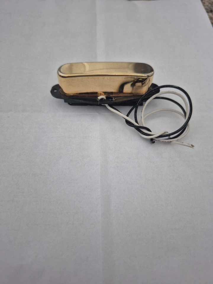 Pastilla de lápiz labial Telecaster Foto 2 de 3