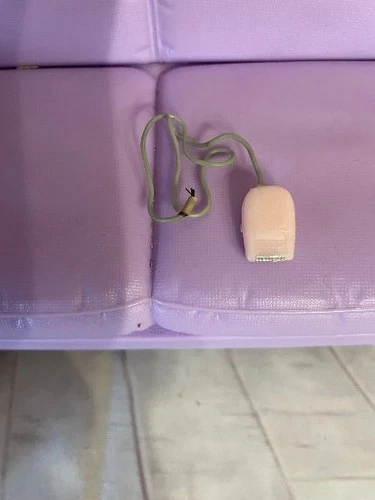 VTG Barbie Doll Pink Electric Razor Boudoir #1834 Rare 1965 PAK Accessory MATTEL