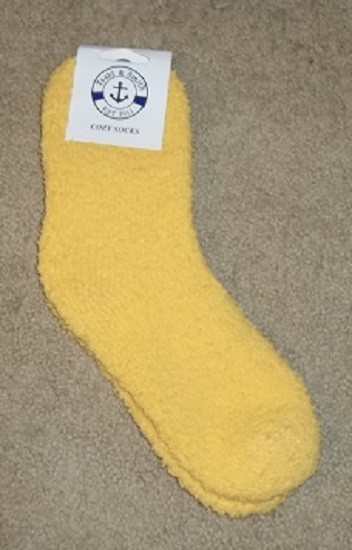 NWT 1 Pair Women's  Fluffy Fuzzy Socks Yellow by Yacht & Smith