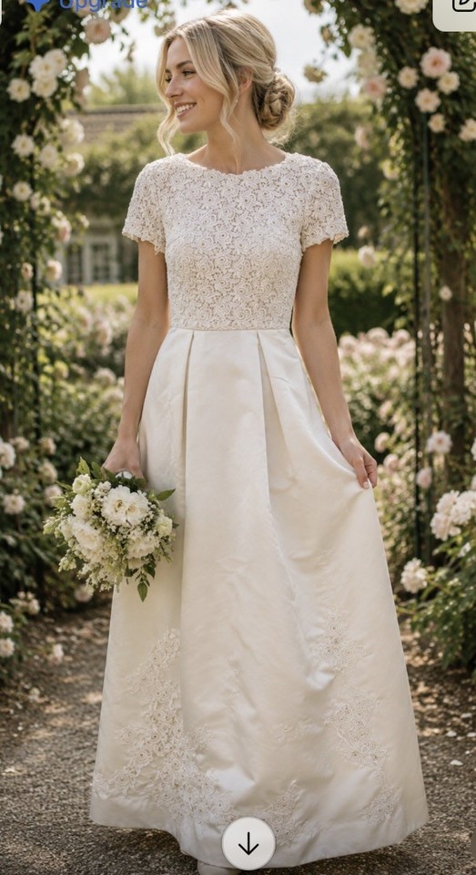 Designer Vintage 60s 70s Wedding Gown Dress Size XS Ivory Satin Beaded Lace