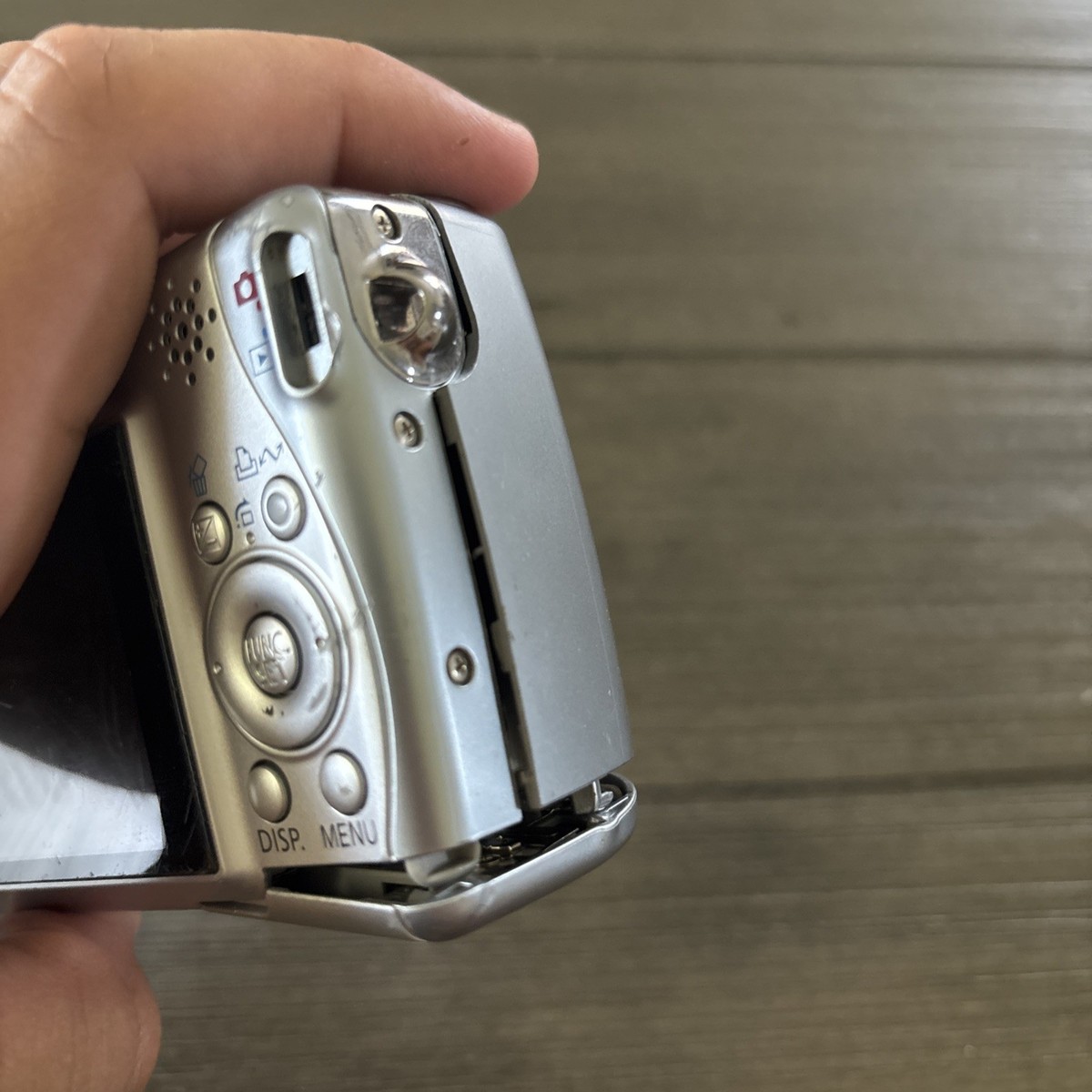 ジャンク品 Canon PowerShot A540 キャノンパワーショット Canon PowerShot A540 6MP Digital Camera w/4x Zoom [Parts