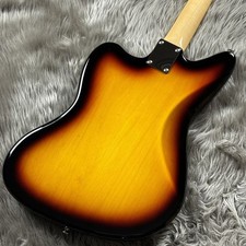 Fender Made in Japan Traditional 60s Jaguar Guitar Gloss Basswood Body
