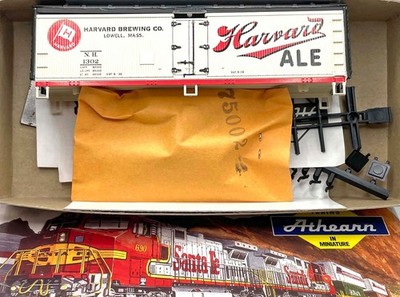 HO GREENWAY PRODUCTS CUSTOM PAINTED BEER REEFER KIT HARVARD ALE
