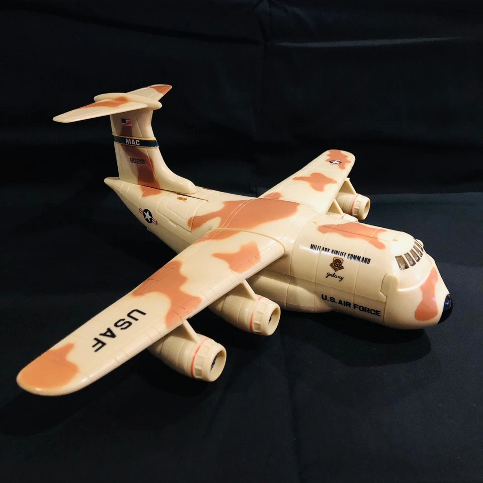 VTG 1989 Funrise Micro Machines MAC 80212 USAF Cargo Plane Desert Camo HTF - Image 2 of 4