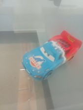 VOITURE CARS DISNEY PIXAR - FLASH MCQUEEN - RUSTEZE/ DINOCO