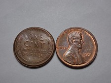 ERROR COIN LOT 2 BROADSTRUCK STRUCK THOUGHT GREASE 199X #78A Nice Addition 