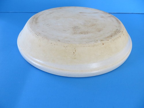 Pfaltzgraff 9 inch Pie Plate/Baking in Yorktowne Stoneware - Picture 6 of 7
