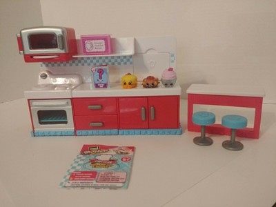 shopkins chef club hot spot kitchen playset