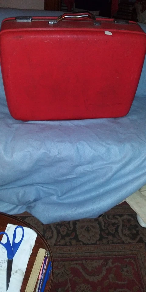 Vtg 1960s RED American Tourister Hardside Suitcase/Luggage Retro 27"x19"x8" - Image 2 of 4