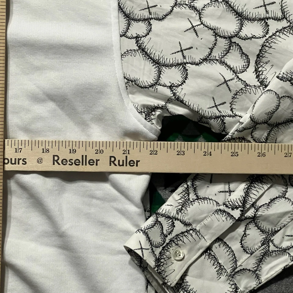 COMME des GARCONS SHIRT × KAWS Hoodie Full Zip Men’s Large Graphic Sleeve A4 - Image 4 of 4