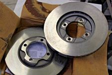 Neue Bremsscheiben Textar 982000470 vorne für Mazda 323 II III (BF68-33-251 A)