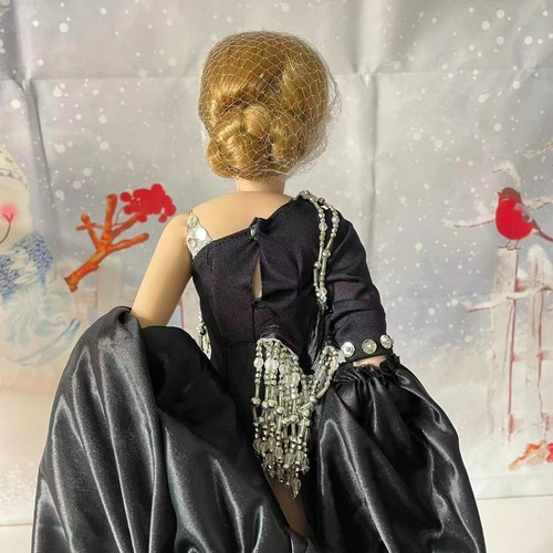 Radio City Rockettes Bob Mackie 75 Aniversario Disfraz Muñeca Porcelana Sin usar, en caja - Imagen 12 de 16