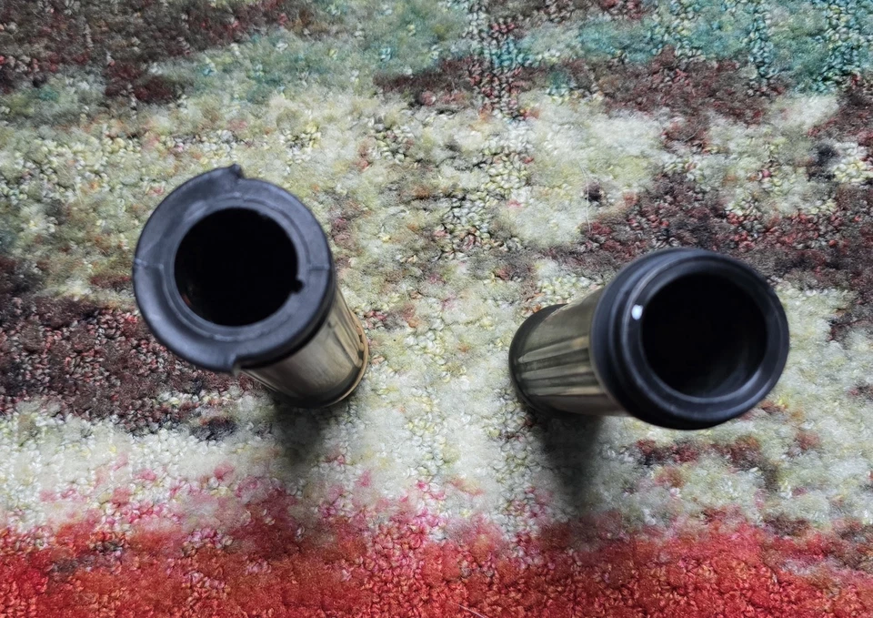 HARLEY-DAVIDSON GRIPS CABLE DRIVE LATÃO 56100134, FABRICANTE DE EQUIPAMENTO ORIGINAL 56100134 - Imagem 3 de 4