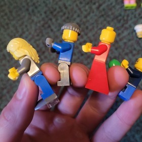 LEGO Creator Expert 10216 Winter Village Bakery 2010- Incomplete READ 