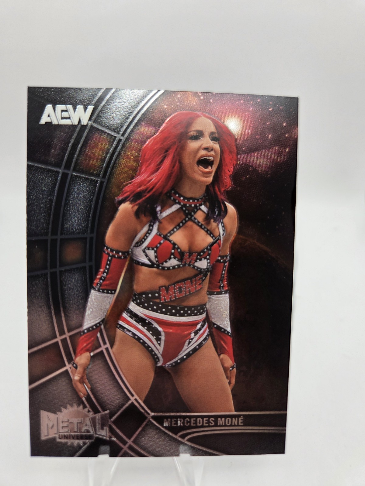 2025 Skybox Metal Universe Base #32 Mercedes Mone