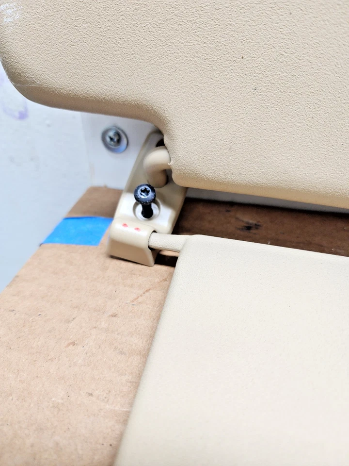 2006–2010 Mercedes-Benz R350 R500 R320 Left Driver Sun Visor Tan OEM - Image 3 of 4