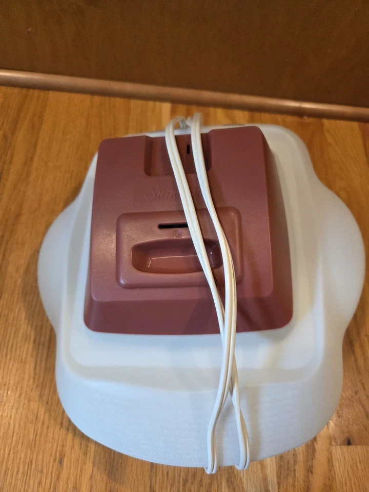 Vaporizador de niebla cálida Sumbeaam de un galón (brilla en la oscuridad) Foto 3 de 4