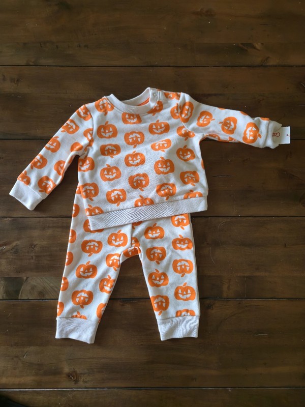 Unisex Baby Clothes Pumpkin 2 Piece For FALL/HALLOWEEN CAT & JACK Size 6-9 Mo