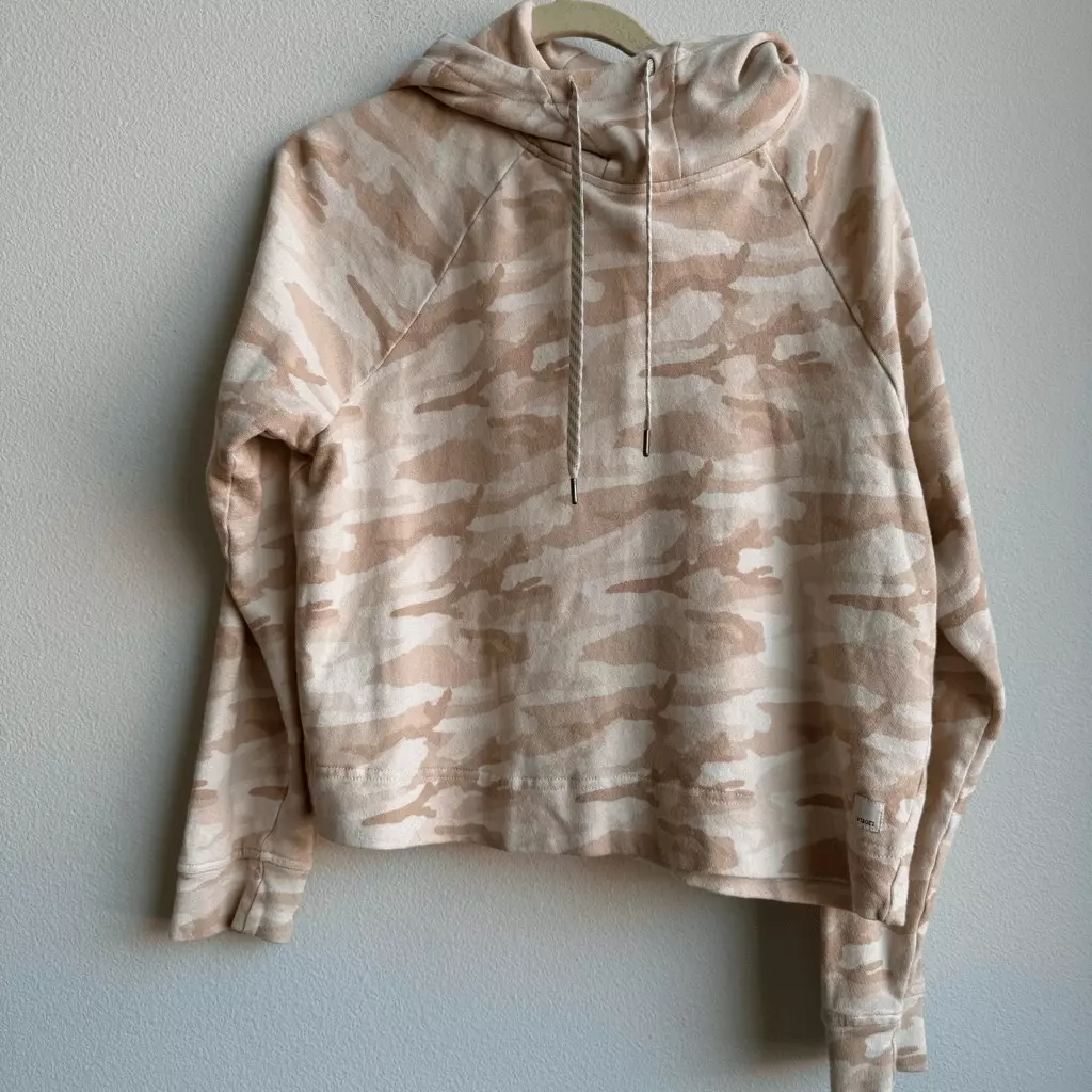 vuori 100% organic cotton beach camo peach hoodie
