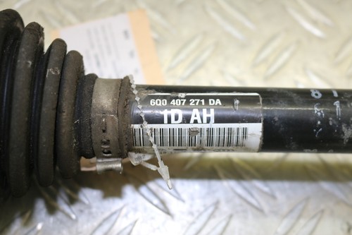Skoda Fabia ll  Antriebswelle Gelenkwelle vorne links  6Q0407271 DA