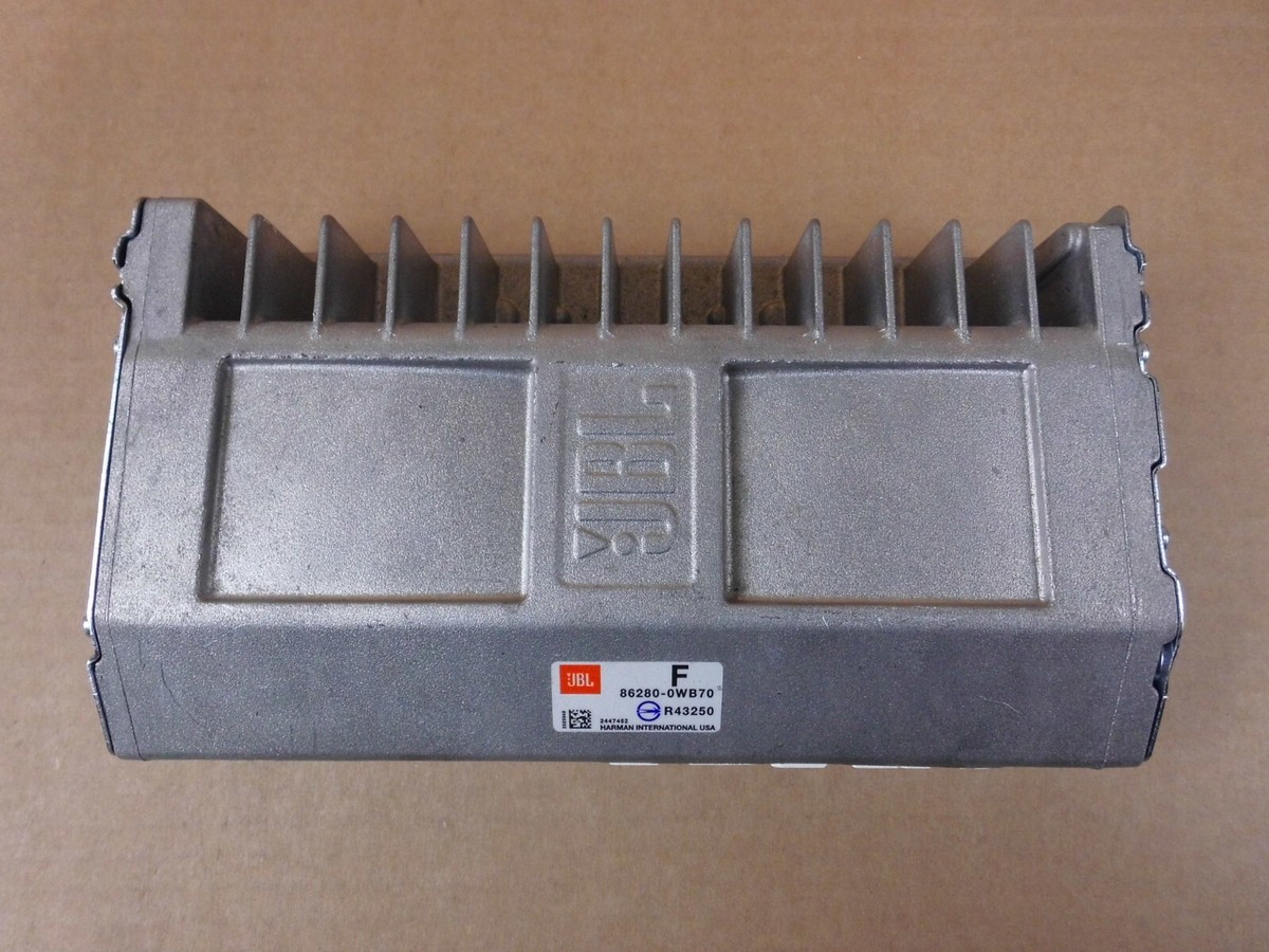 Toyota Land Cruiser Prado 150 control unit amplifier audio JBL