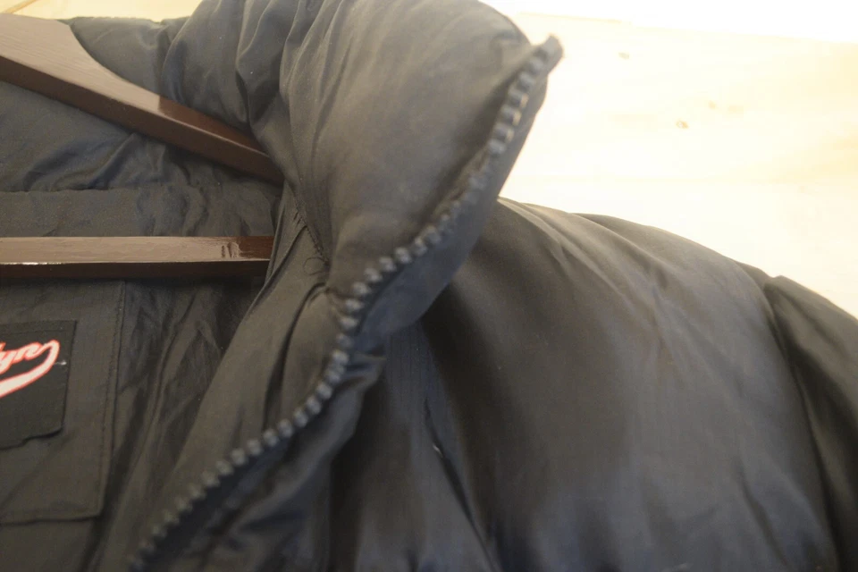 Vintage Brooklyn Xpress Mens Puffer Jacket XXL Black READ Zipper Damage - Image 3 of 4