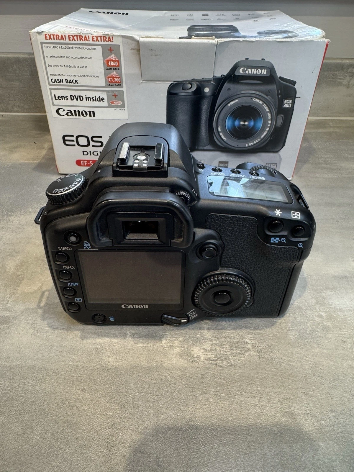 Canon EOS 30D DSLR Camera EE 50mm 1:1.8 II Lens Charger Batteries Good Condition 5