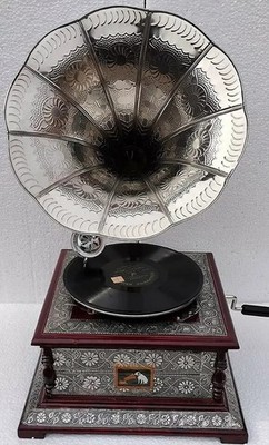 Antikes HMV Grammophon voll funktionsfähig funktionierender Phonograph, Win-U...