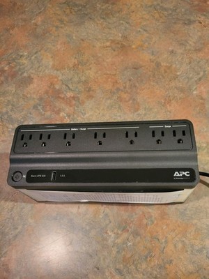 APS 600 Battery Backup and Surge Protector with USB Charging Port