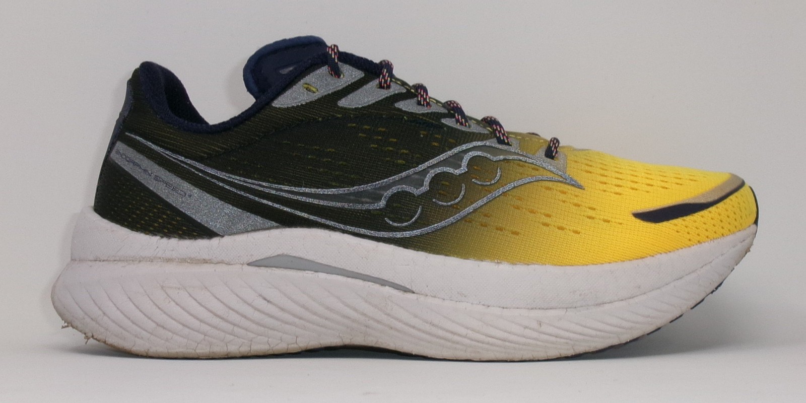 Saucony Womens Endorphin Speed 3 Shoes, Night Lite, 9 US, USED
