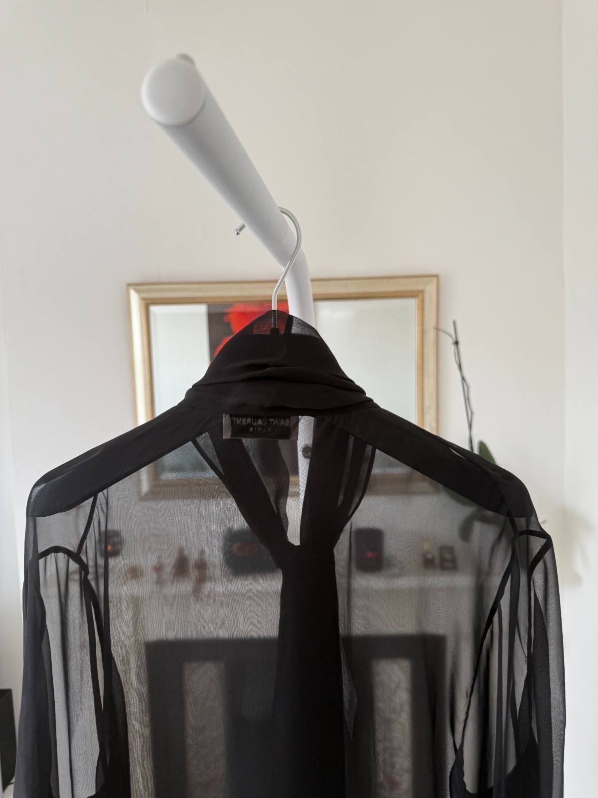 Camicia SS23 Saint Laurent scollo lavalliere in mussola di seta