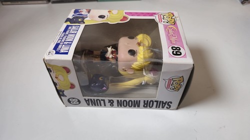 Funko Pop! Vinyl: Sailor Moon - Sailor Moon Sailor Moon w/ Luna 89 Retired 2017 - Picture 3 of 7