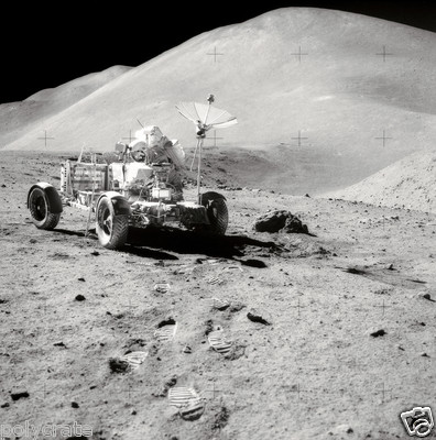 Foto Nasa - Apollo 15 - Fahrzeug Lunar - Conquest Raumstation Über Der Mond