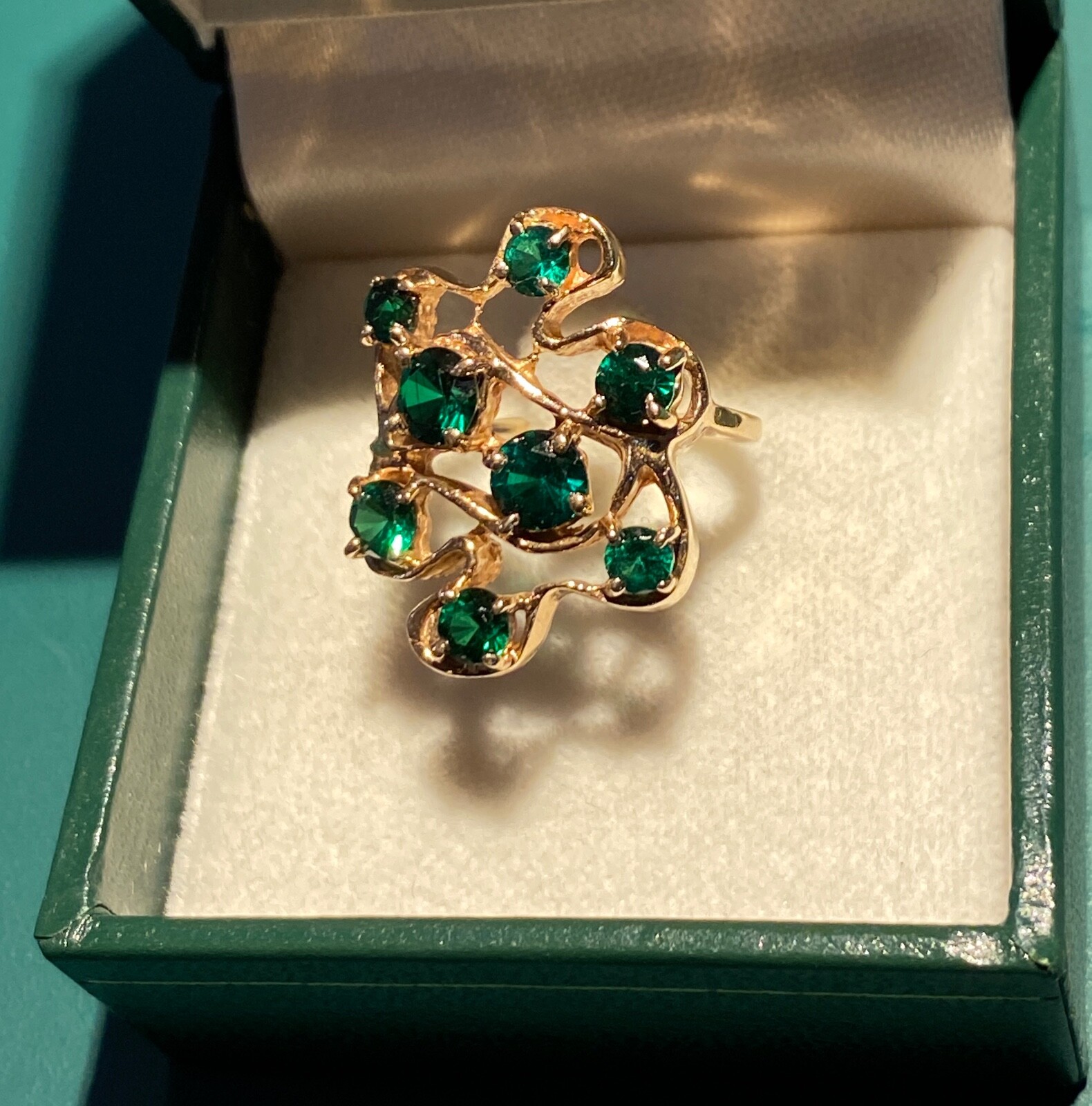 SUPERB 18K Solid Gold - Tsavorite Cluster Fancy C… - image 3